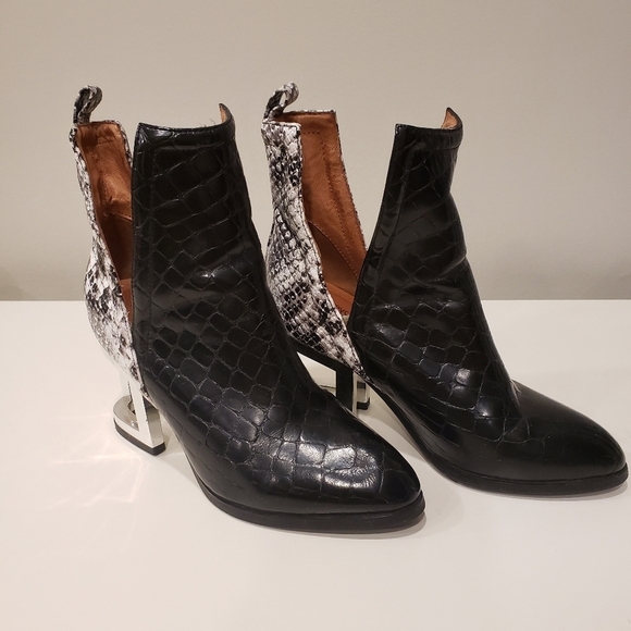 Jeffrey Campbell Snakeskin Booties - Sz 5 US - Picture 2 of 9